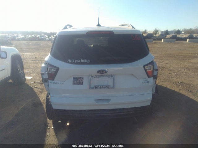 Ford ESCAPE SE 2018 1FMCU9GD2JUC04660 Image 17