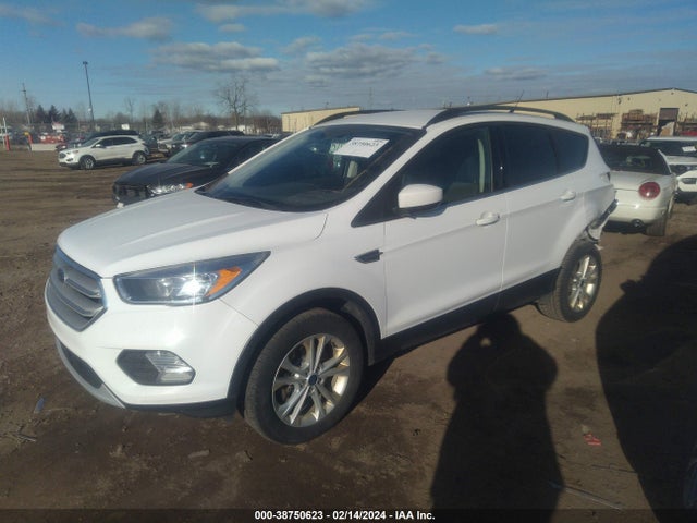 Ford ESCAPE SE 2018 1FMCU9GD2JUC04660 Image 2
