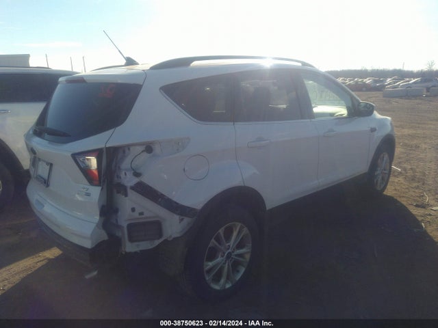 Ford ESCAPE SE 2018 1FMCU9GD2JUC04660 Image 4