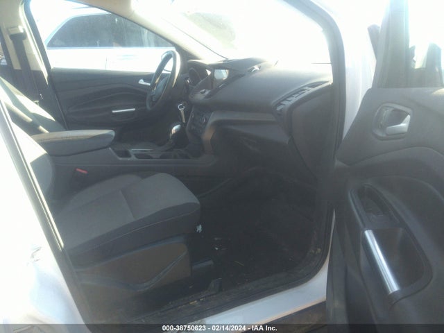 Ford ESCAPE SE 2018 1FMCU9GD2JUC04660 Image 5