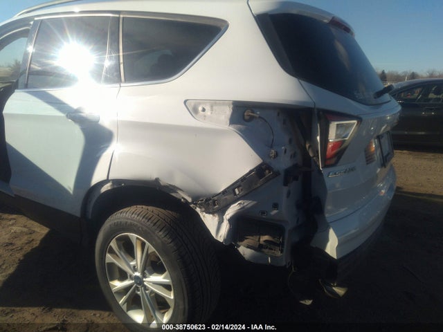 Ford ESCAPE SE 2018 1FMCU9GD2JUC04660 Image 6