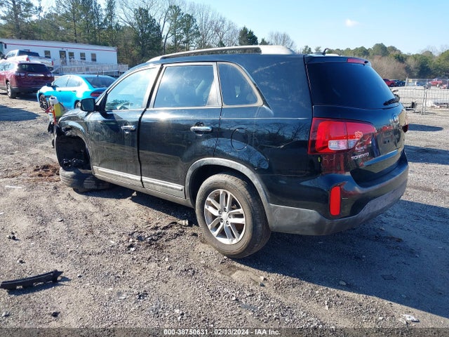 KIA Sorento Lx V6 2015 5XYKTDA70FG646774 Image 3