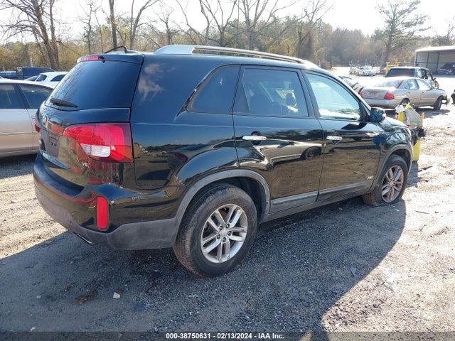 KIA Sorento Lx V6 2015 5XYKTDA70FG646774 Image 4