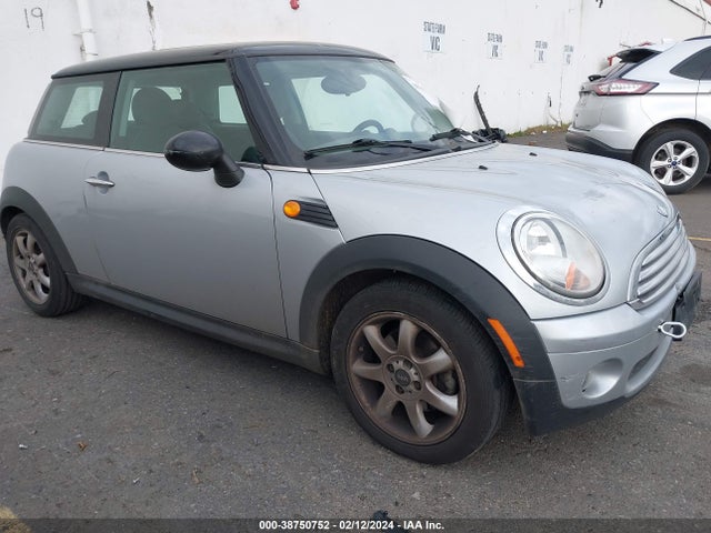 2007 MINI COOPER WMWMF33577TU61923 Photo 0