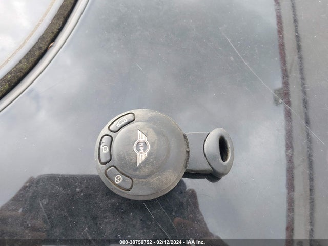 2007 MINI COOPER WMWMF33577TU61923 Photo 10