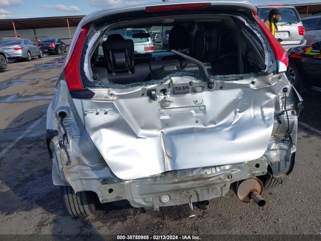 Honda FIT LX 2015 3HGGK5H5XFM711959 Image 6
