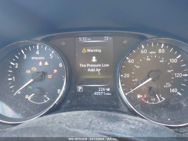 JN1BJ1CP0HW029174 Nissan Rogue Sport Sv