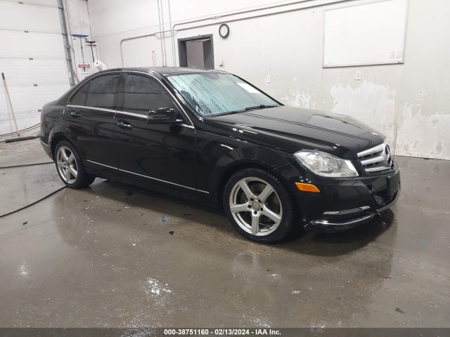 2013 MERCEDES-BENZ C 300 LUXURY 4MATIC/SPORT 4MATIC VIN: WDDGF8AB2DR285979