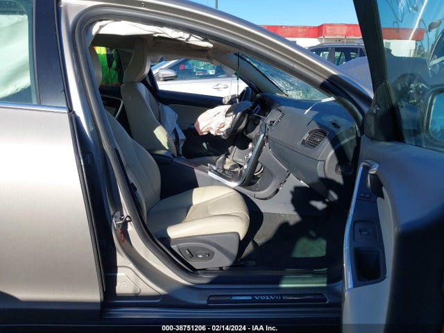 Volvo S60 T5 Drive-e Premier 2016 YV126MFK1G2403145 Image 5