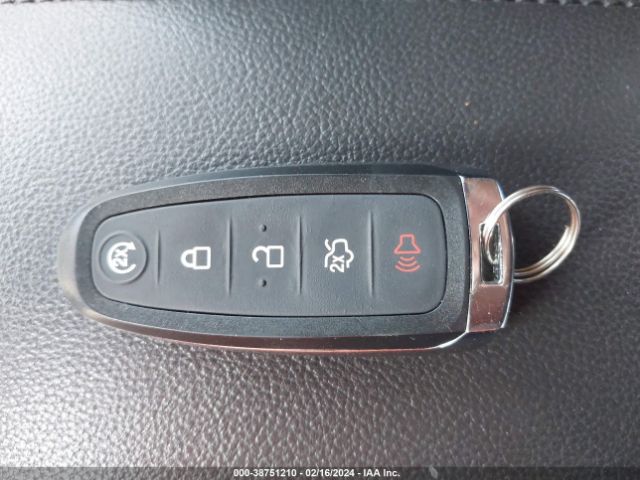 1FADP5CU3GL115621 Ford C-max Energi Sel