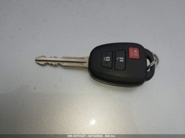 JTLZE4FE8FJ069822 Scion XB