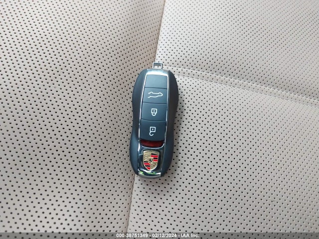 2021 PORSCHE MACAN WP1AA2A52MLB17721 Photo 10