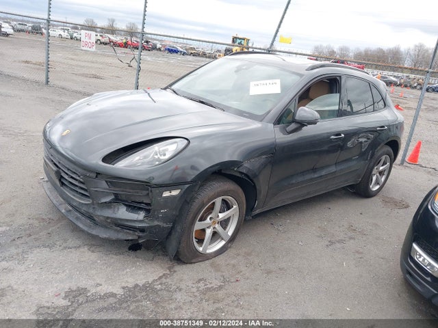 2021 PORSCHE MACAN WP1AA2A52MLB17721 Photo 1