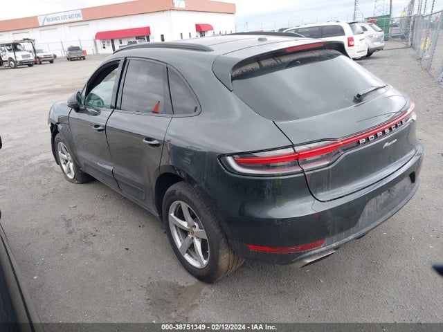 2021 PORSCHE MACAN WP1AA2A52MLB17721 Photo 2