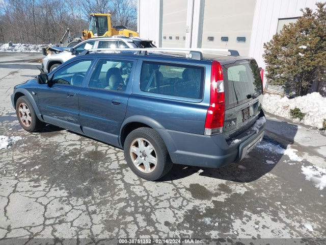 2005 VOLVO XC70 2.5T AWD VIN: YV1SZ592651202210