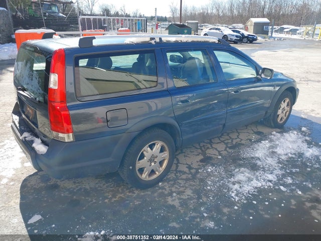2005 VOLVO XC70 2.5T AWD VIN: YV1SZ592651202210
