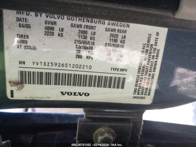 2005 VOLVO XC70 2.5T AWD VIN: YV1SZ592651202210