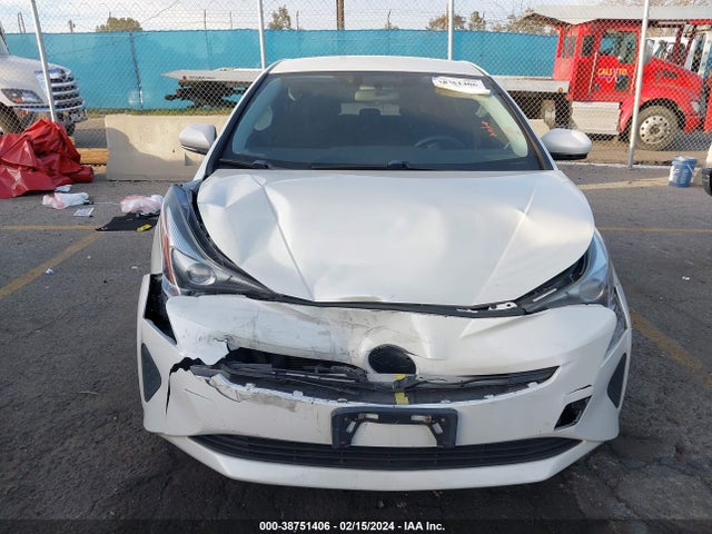 Toyota Prius Two 2016 JTDKBRFU4G3021766 Image 12