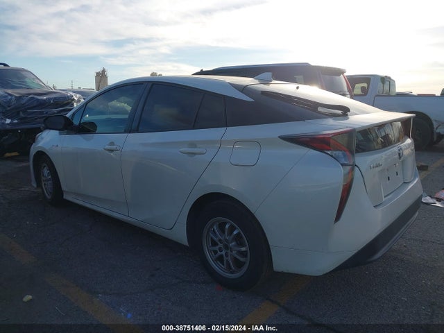 Toyota Prius Two 2016 JTDKBRFU4G3021766 Image 3