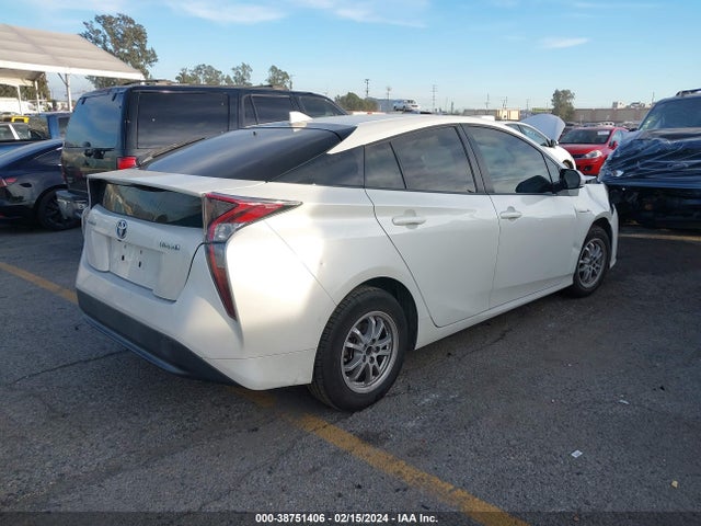 Toyota Prius Two 2016 JTDKBRFU4G3021766 Image 4
