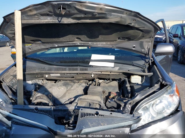 Toyota Sienna Xle 8 Passenger 2018 5TDYZ3DC6JS965880 Image 10