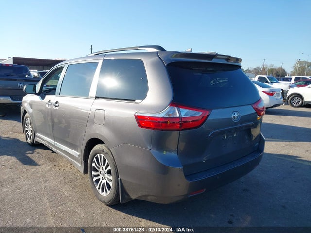 Toyota Sienna Xle 8 Passenger 2018 5TDYZ3DC6JS965880 Image 3