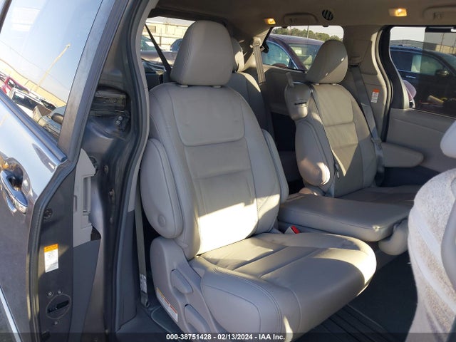Toyota Sienna Xle 8 Passenger 2018 5TDYZ3DC6JS965880 Image 8
