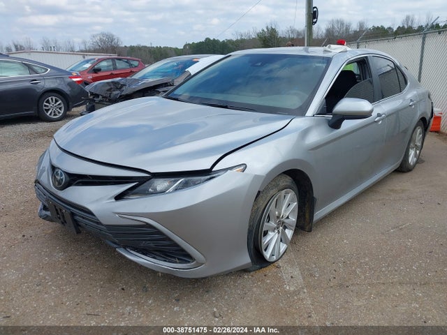 Toyota CAMRY LE 2023 4T1C11AK7PU797538 Image 2