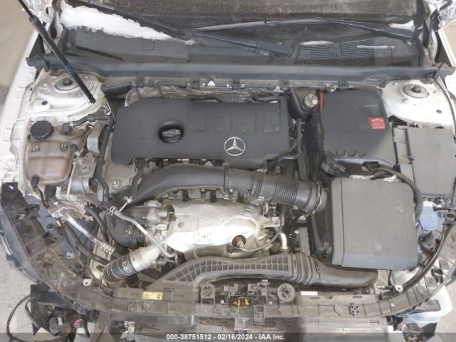 WDD3G4FB0KW002605 Mercedes-Benz A 220 4matic