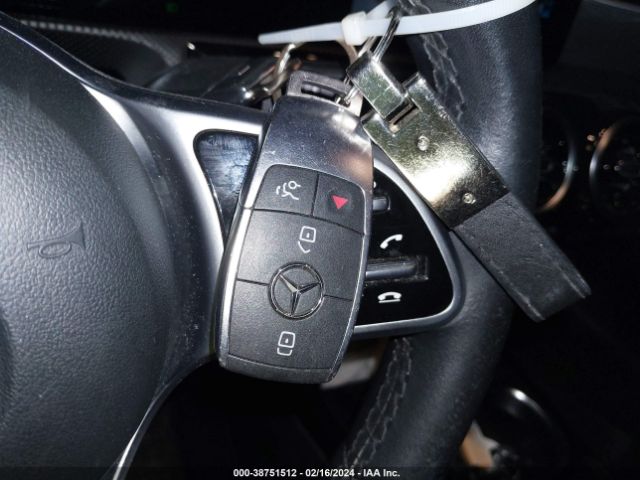 WDD3G4FB0KW002605 Mercedes-Benz A 220 4matic