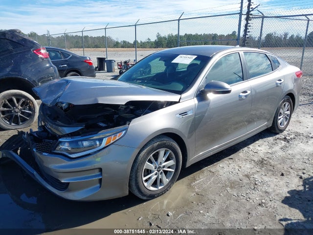 KIA Optima Lx 2017 5XXGT4L30HG134438 Image 2