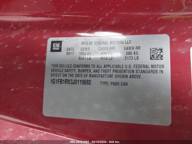 2018 CHEVROLET CAMARO 1G1FB1RX3J0119682 Photo 8