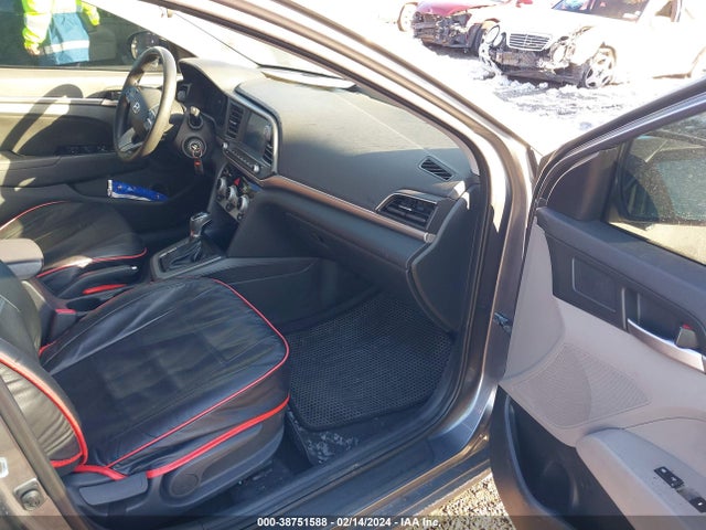 2019 HYUNDAI ELANTRA SEL VIN: 5NPD84LF3KH410301