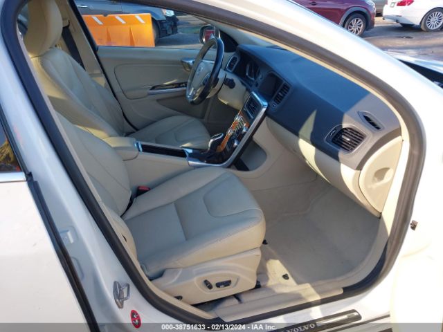 YV126MFKXF1337005 Volvo S60 T5 Premier