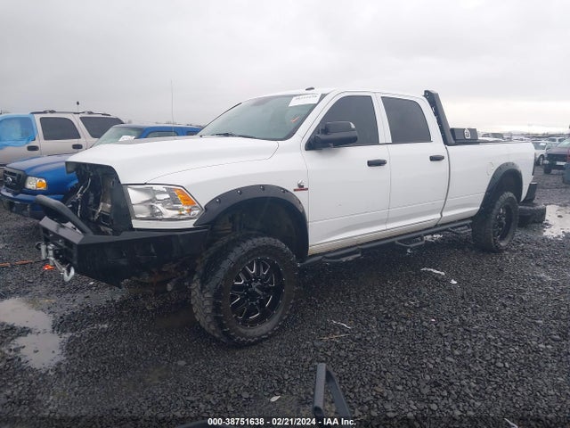 RAM 2500 Tradesman  4x4 8' Box 2017 3C6UR5HL6HG778417 Image 2