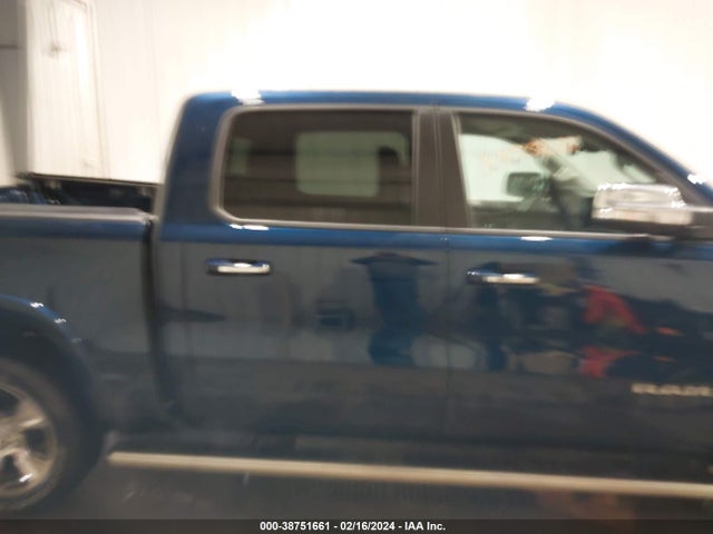 RAM 1500 Laramie  4x4 5'7 Box 2022 1C6SRFJT3NN262283 Image 13