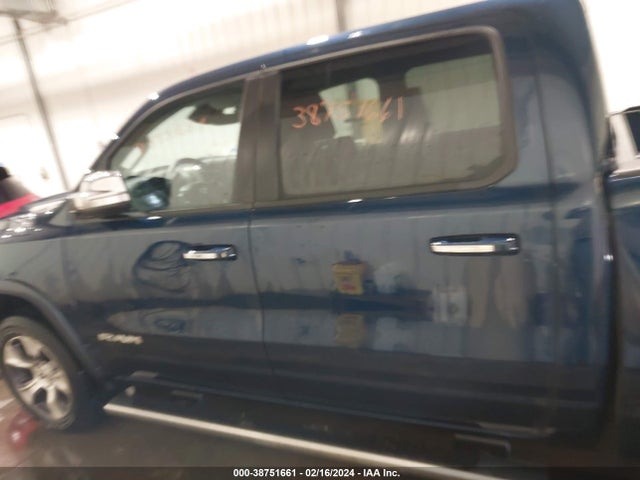 RAM 1500 Laramie  4x4 5'7 Box 2022 1C6SRFJT3NN262283 Image 14