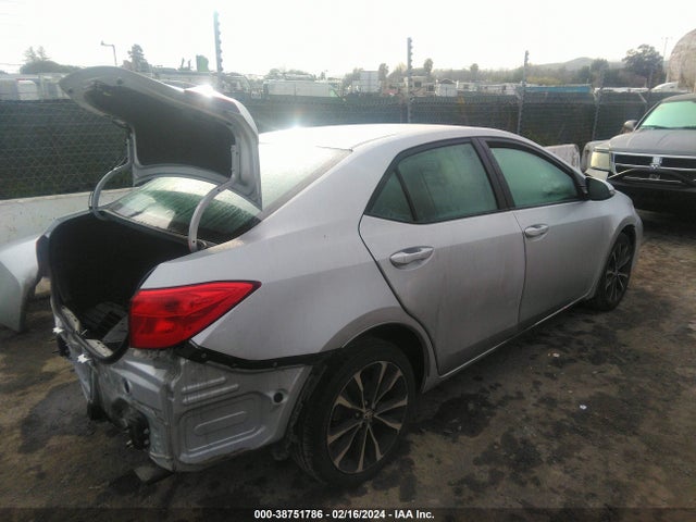 Toyota COROLLA SE 2018 2T1BURHE7JC079045 Image 4