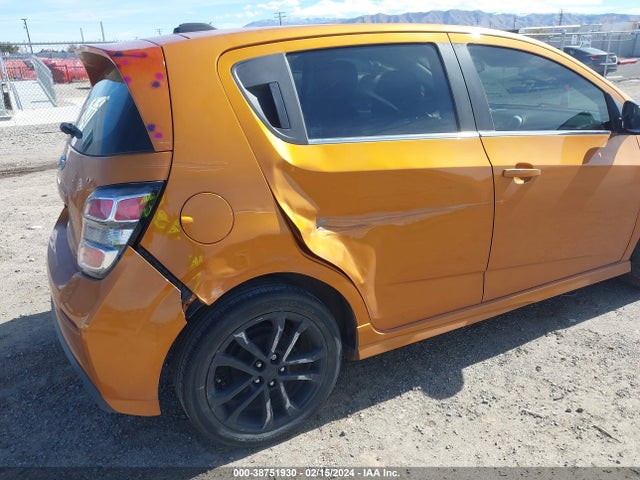 1G1JC6SB6J4114178 Chevrolet Sonic Lt Manual