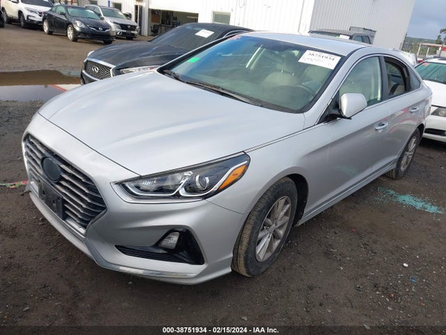 Hyundai SONATA SE 2018 5NPE24AF7JH699108 Image 2