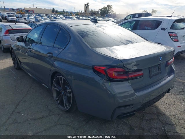 BMW M550i Xdrive 2021 WBA13BK02MCF21830 Image 3