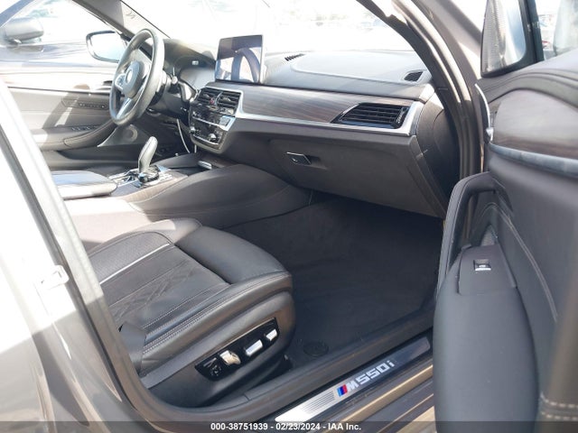 BMW M550i Xdrive 2021 WBA13BK02MCF21830 Image 5