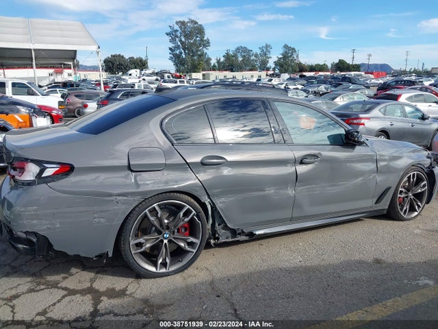 BMW M550i Xdrive 2021 WBA13BK02MCF21830 Image 6