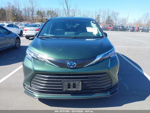 Toyota SIENNA LE 2022 5TDKRKEC4NS106811 Image 12