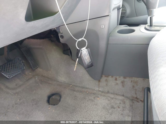 2005 SATURN ION 2 VIN: 1G8AJ52F25Z172950