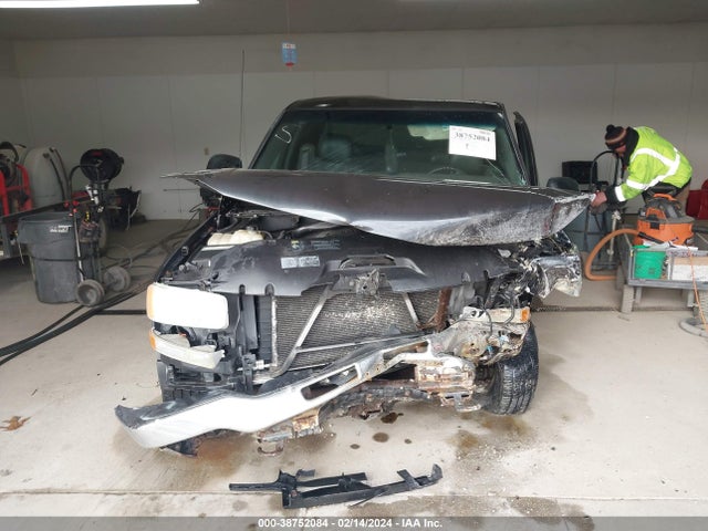 2004 GMC SIERRA 1500 WORK TRUCK VIN: 2GTEC19V941273238