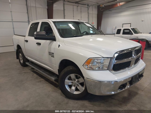 RAM 1500 Classic Tradesman  4x4 5'7 Box 2022 3C6RR7KG9NG307564 zdjęcie główne
