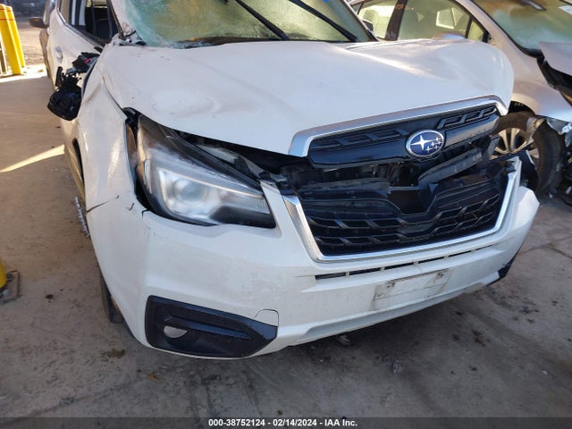Subaru Forester 2.5i Premium 2018 JF2SJAEC1JH462781 Image 17
