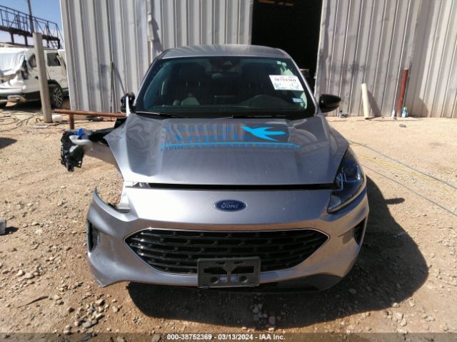 1FMCU0G66NUB83055 Ford ESCAPE SE
