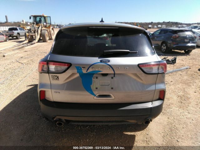 1FMCU0G66NUB83055 Ford ESCAPE SE
